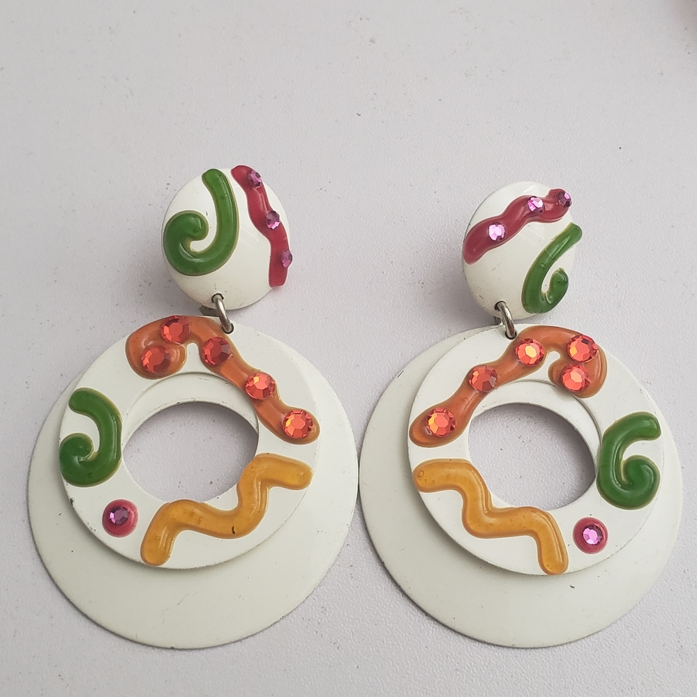 White Swirls Design Colorful Clip on Earrings Vintage Costume Jewelry